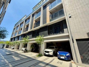 高大社區⭐面寬雙車墅⭐新屋齡 智能宅｜高雄市楠梓區大學五十六街