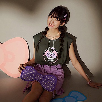 KITTY 蝴蝶結．純棉全彩印花下襬抽繩無袖背心-OB大尺碼