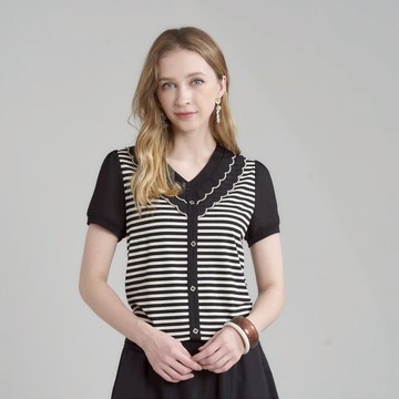 CLL巧玲瓏 氣質條紋花邊領上衣 7063802