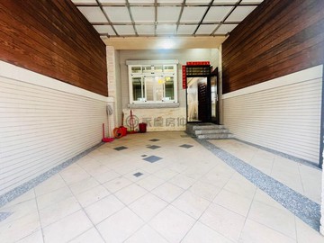 萬丹四維國小雙車別墅 輕屋齡 拎包入住｜屏東縣萬丹鄉忠孝街