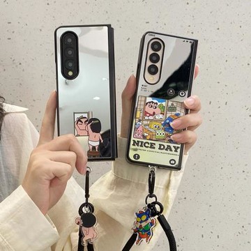 ins鏡面卡通蠟筆小新適用三星galaxyzfold6手機殼新款fold7補妝鏡面zfold3/4折疊屏殼Fold5三星折疊手鏈w23殼