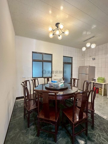 平鎮麒麟山莊．邊間超大地坪庭院別墅｜桃園市平鎮區清泉街