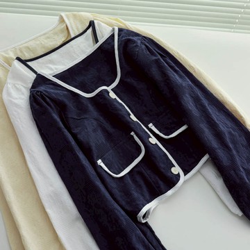 秋季韓版法式宮廷風方領襯衫設計感小眾泡泡袖短款襯衣長袖上衣女