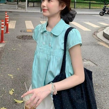 現款免運  襯衫 女襯衫 襯衫上衣 襯衫外套 甜美韓繫好看減齡娃娃條紋學院短袖襯衫雙排襯衣寬鬆夏季上衣小衫W