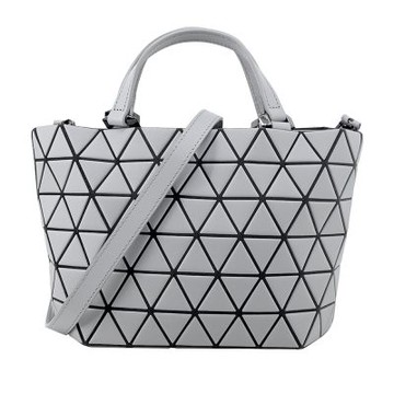 ISSEY MIYAKE 三宅一生 BAOBAO CRYSTAL MATTE啞光斜背手提兩用包-灰