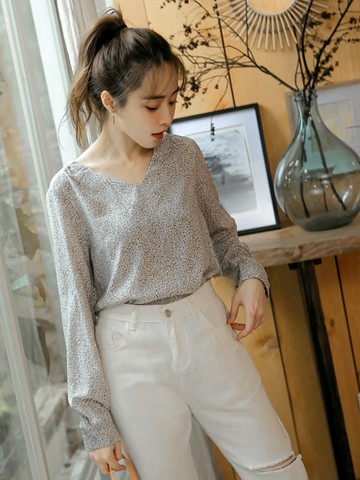 V領滿版豹紋印花長袖上衣