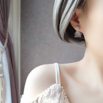 純銀花朵耳釘韓國東大門一款兩戴耳環女適合長圓臉厚大耳垂款耳飾1入