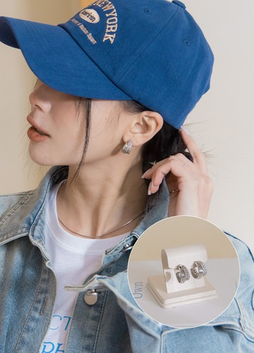 銀色編織銀針耳環