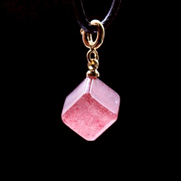 天然紅色草莓晶四方塊水晶原石吊墜項鏈飾品女士掛件小號禮物