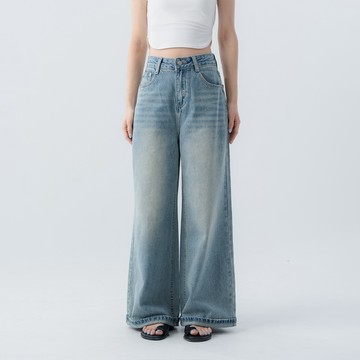 QUEENSHOP_S 女裝 休閒反折設計洗水寬版牛仔褲 S/M/L 現+預 【04011888】