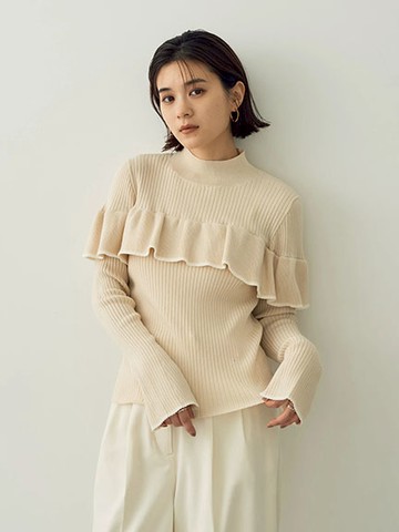 荷葉邊造型長袖針織上衣(7C37L2C1000) - YECCA VECCA