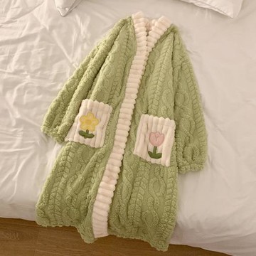 珊瑚絨睡衣女冬季新款加厚加絨保暖睡裙法蘭絨開衫V領可外穿睡袍