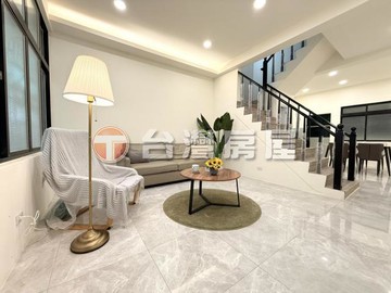 太平家樂福旁前院大四房車庫別墅｜台中市太平區儀東路