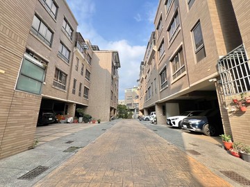 【灣北公園】社區型雙車墅｜高雄市仁武區名湖街