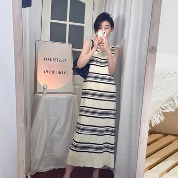 2022新款冷淡風輕熟高級感茶歇又a又颯氣質吊帶連衣裙子超仙女夏