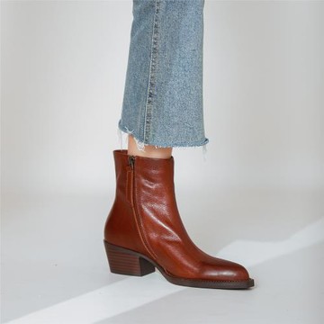 短靴子女款2023新款秋季冬網紅爆款超火復古女鞋棕色馬丁靴西部靴