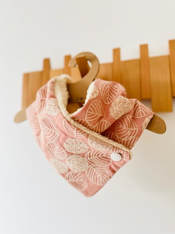 手工縫製保暖圍巾圍脖頸巾 粉紅刺繡葉子