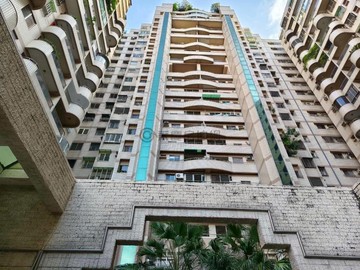 ✦建工高醫商圈｜正興國中｜樓中樓景觀六房平車✦｜高雄市三民區建安街