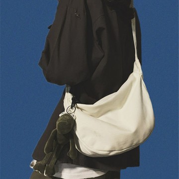 Bag House👜 新款包包 原宿日係帆布包 單肩包 學生包包 大容量包包 斜挎包 餃子包 文藝布包 男生包包 帶挂件