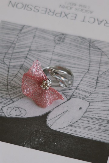 限量粉色裙擺戒指/戒圍可調整 樹脂飾品 拇指戒 中指戒 粉紅色