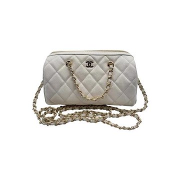 【二手精品 9.9成新】Chanel香奈兒金鍊迷你保齡球包(贈品包/沒有卡，雷射清晰) 編號L250