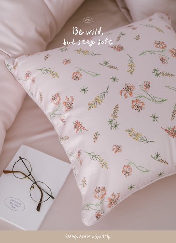 天絲棉抱枕 / Sybil-Ho 2025 聯名款