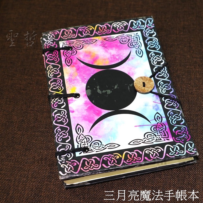 【現貨一本】三月亮魔法手帳本 記事本/筆記本