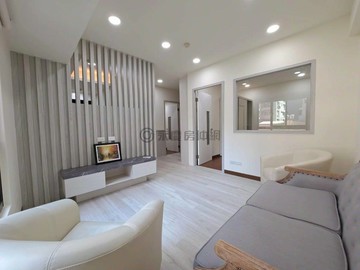 鳳凰愛河大兩房車位｜高雄市前金區市中一路