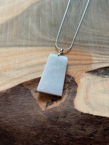 【翡翠】冰白翡無事牌翡翠胸墜