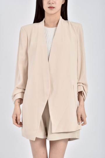 (S) babaton素面杏色外套