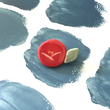 山椿花陶瓷襟針