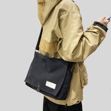 日系學生單肩包斜挎包慵懶風ins文藝工裝帆布男女原宿復古郵差潮【摩可美家】