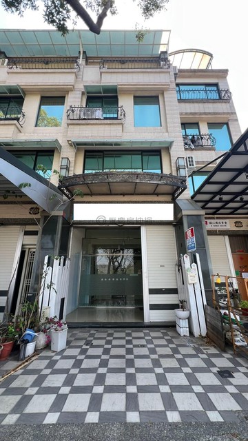 楠梓清豐土庫︱輕鬆居首排︱家樂福臨路透天｜高雄市楠梓區清豐路