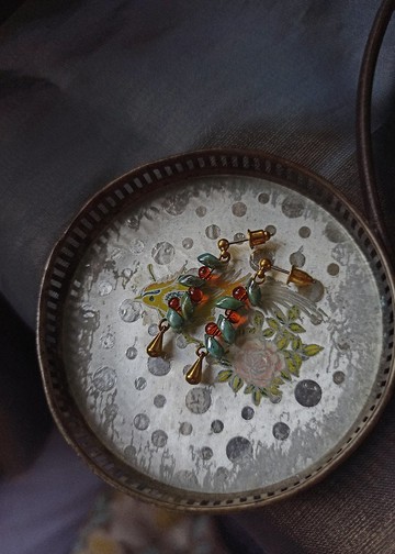 果實水滴短耳環 / 復古色