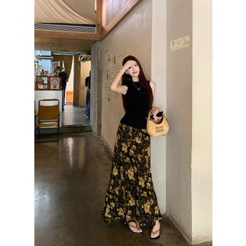 可可里~辣妹修身背心上衣氣質碎花A字半身裙2025秋冬時尚套裝女潮