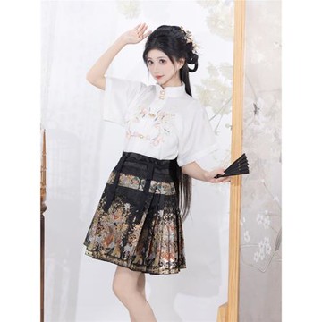 王洪旗原創新中式漢服女馬面裙上衣短款袖立領套裝紅色漢元素國風