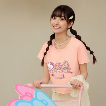 OB嚴選中大尺碼-KITTY 蝴蝶結．涼感絲光棉撞色木耳邊短版TEE《IK0046》