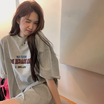 太好看了一定要入！女生夏天衣服 上衣女 設計感上衣 oversize t恤 白色衣服 韓版上衣 下半身失蹤 短袖上衣