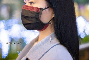 【還可當手鍊、項鍊、眼鏡鍊】歡騰(紅)雪人珍珠口罩鍊 情人禮物