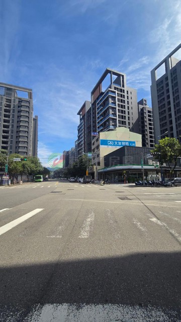 樹孝商圈總太美樂地兩房平車樹梢戶｜台中市北屯區太順路