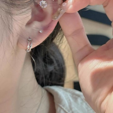 爆款直降價 耳環 耳釘 耳飾 耳針 雙邊莫比烏斯環耳扣酷颯簡約日常情侶耳環韓系冷淡鏤空波浪紋耳環