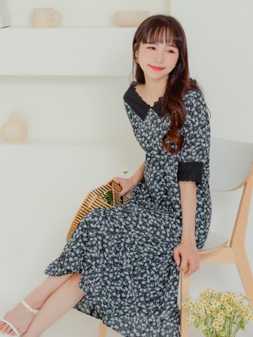 小V臉．V領印花蕾絲拼接荷葉傘襬長洋裝