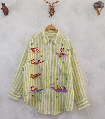 襯衫，手工刺繡，可愛圖案，亞麻布，松鼠、狐狸、吊床、樹葉。