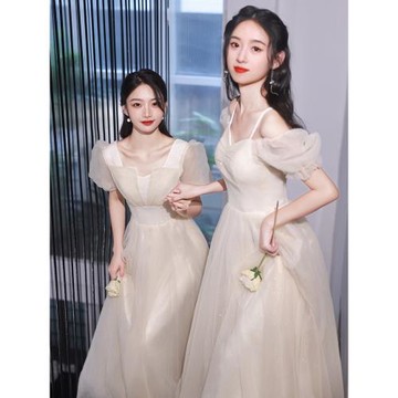 姐妹團香檳色冬季小眾長袖伴娘服