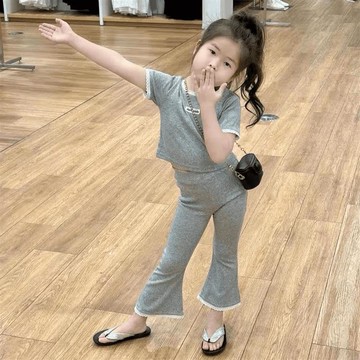 熱銷韓國女童夏裝套裝2024新款兒童花邊短袖T恤喇叭褲修身褲子兩件套