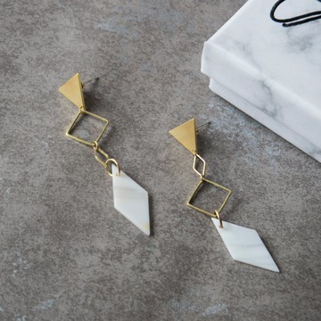 幾何 天然菱形白貝長耳環(耳針純銀)