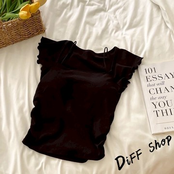 韓版顯瘦小飛袖短袖上衣 帶胸墊免穿內衣【T683】