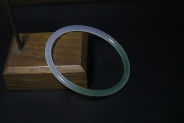 半城山水漸變玉手鐲圓條細款鐲子禮盒裝