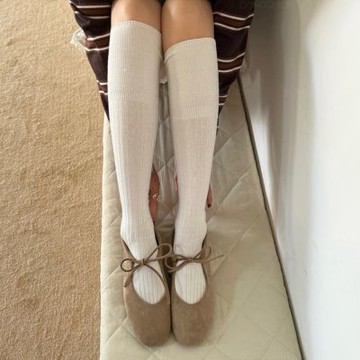 DONGCHICHI 【現貨】蝴蝶結 瑪莉珍鞋 可愛 綁帶 麂皮  平底鞋 杏色 G129