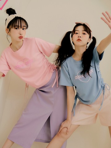 KITTY CUTIE LAND．字母膠印抽繩TEE